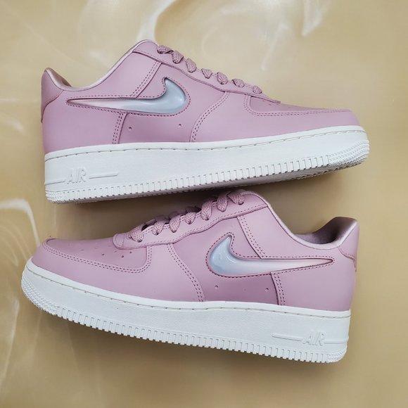 Nike Air Force 1 Premium SE - Picture 10 of 13